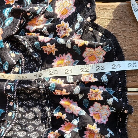 Patrons of peace low high tank top - Picture 5 of 7